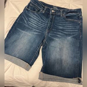 Time n Tru women’s cuffed shorts size 14